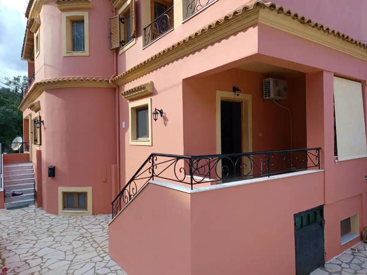 Turla'S Apartment Dassia  Bagian luar foto
